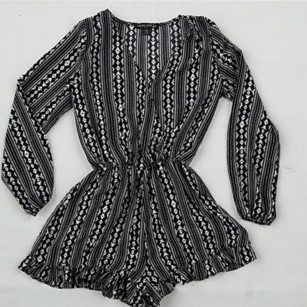 Living doll Los Angeles black and white Romper